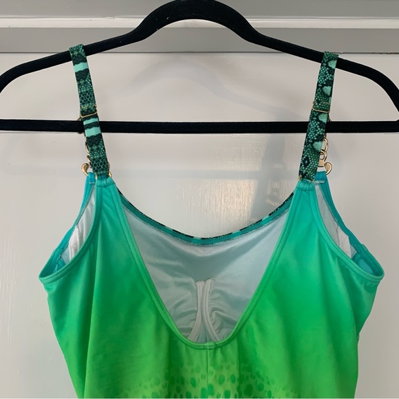 South Beach Swimsuits Womens 14 B Cup Lime Green Blue Animal Print Opera Swim - Picture 6 of 12